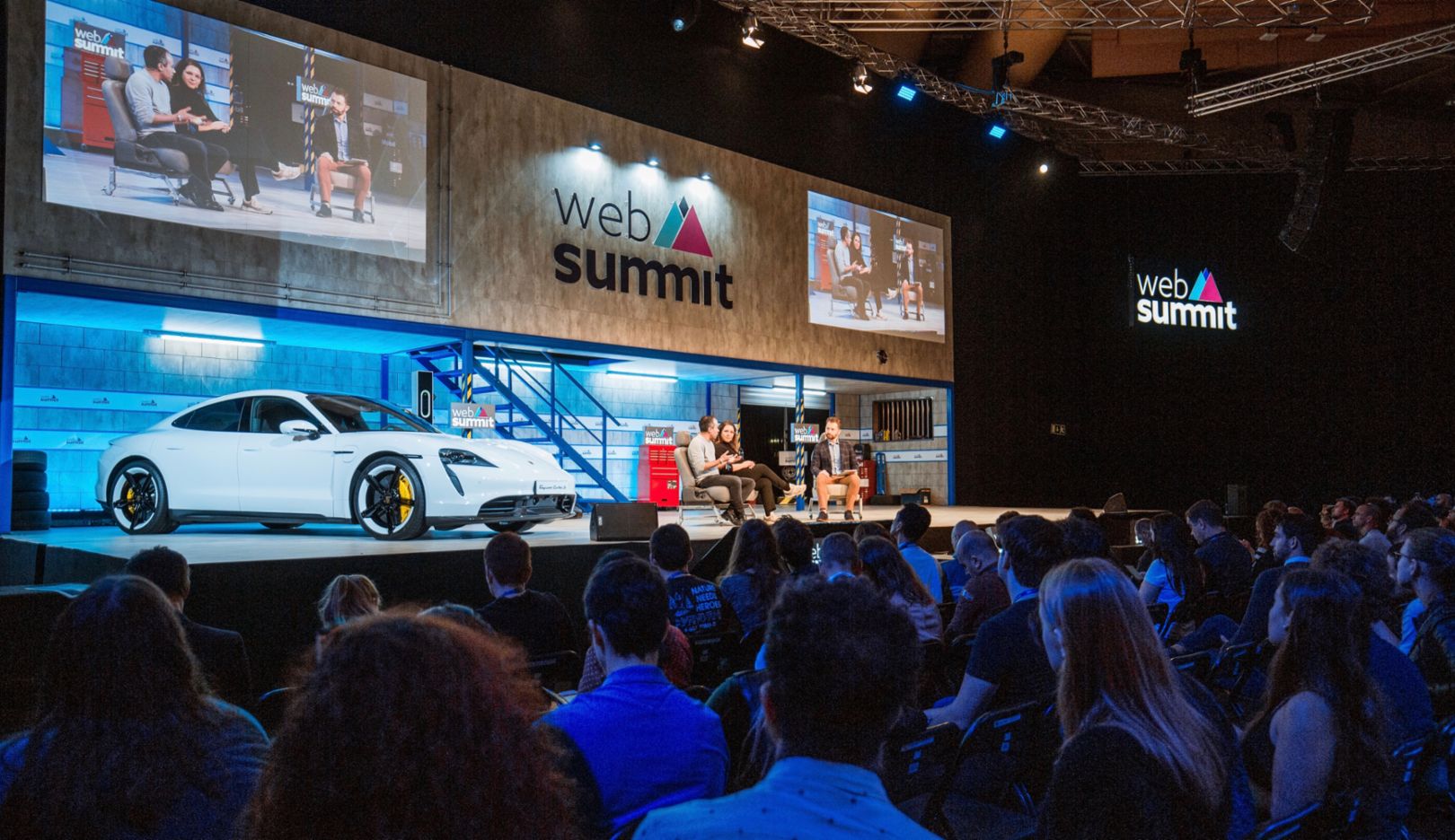 Porsche auf dem Web Summit in Lissabon