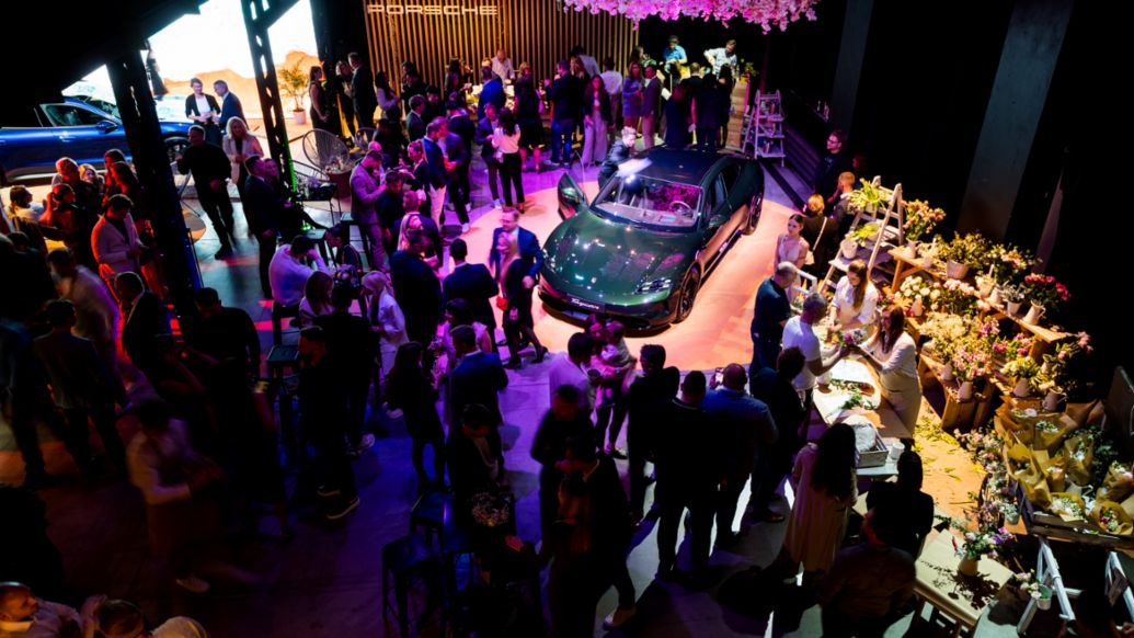 Nové Porsche Taycan se představilo v Praze